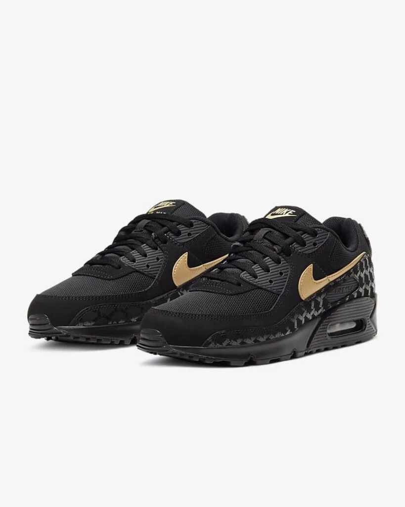 Nike Air Max 90 Black Metallic Gold DC4119 001 Dead Stock