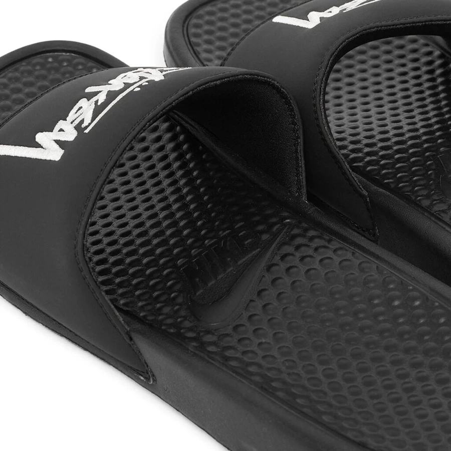 STUSSY × NIKE BENASSI SLIDE Off Noir Stussy x Nike Benassi Off Noir Slides Size 7 CW2787-001 Black