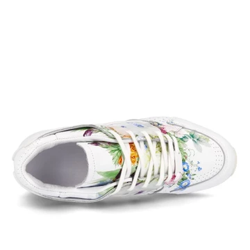 Meissen x adidas ZX 10000