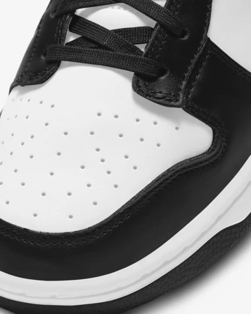 Nike Dunk Low Black White