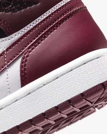 Jordan 1 Mid Maroon
