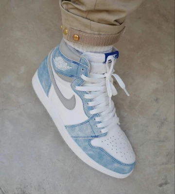 Jordan 1 Hyper Royal High