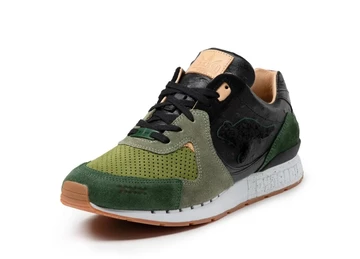 KangaROOS x SneakerBAAS Sin City 2