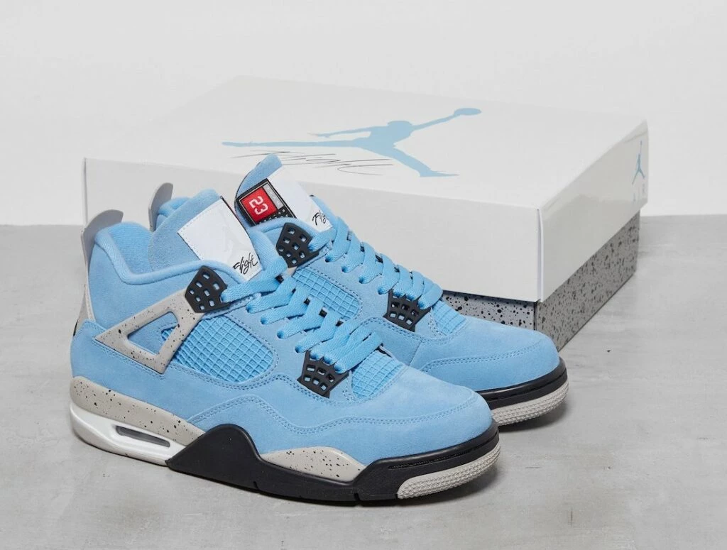 Jordan 4 University Blue Dead Stock