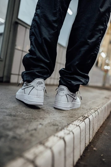 Air Force 1 Wire Frame