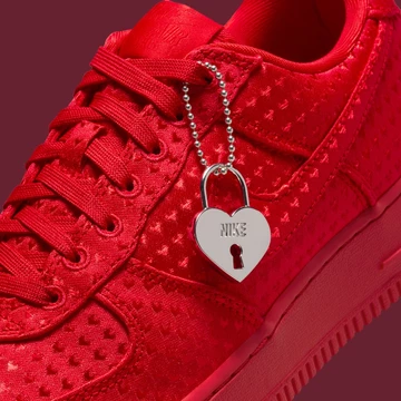 Nike Air Force 1 Valentines Day Pack