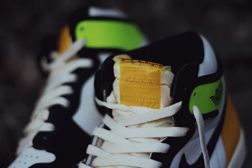 Nike Air Jordan 1 Volt