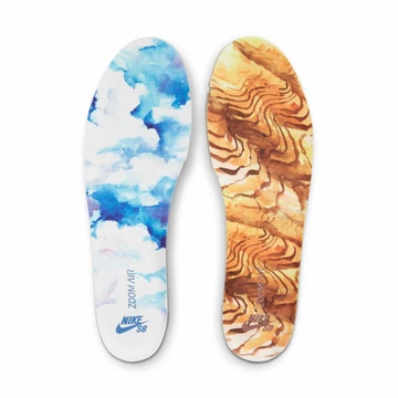 Nike SB Dunk Low Street Hawker