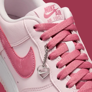 Nike Air Force 1 Valentines Day Pack