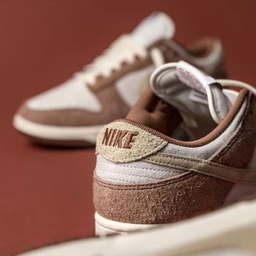 Nike Dunk Low Medium Curry