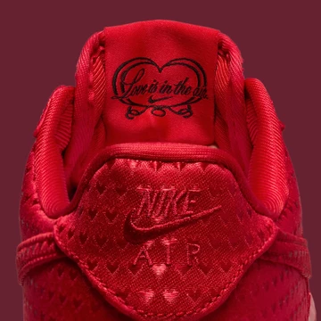 Nike Air Force 1 Valentines Day Pack