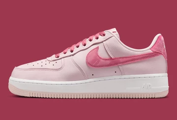 Nike Air Force 1 Valentines Day Pack