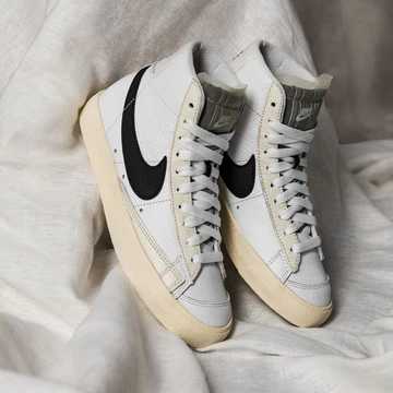 Nike Blazer Mid 77 Barcode dd6621-100