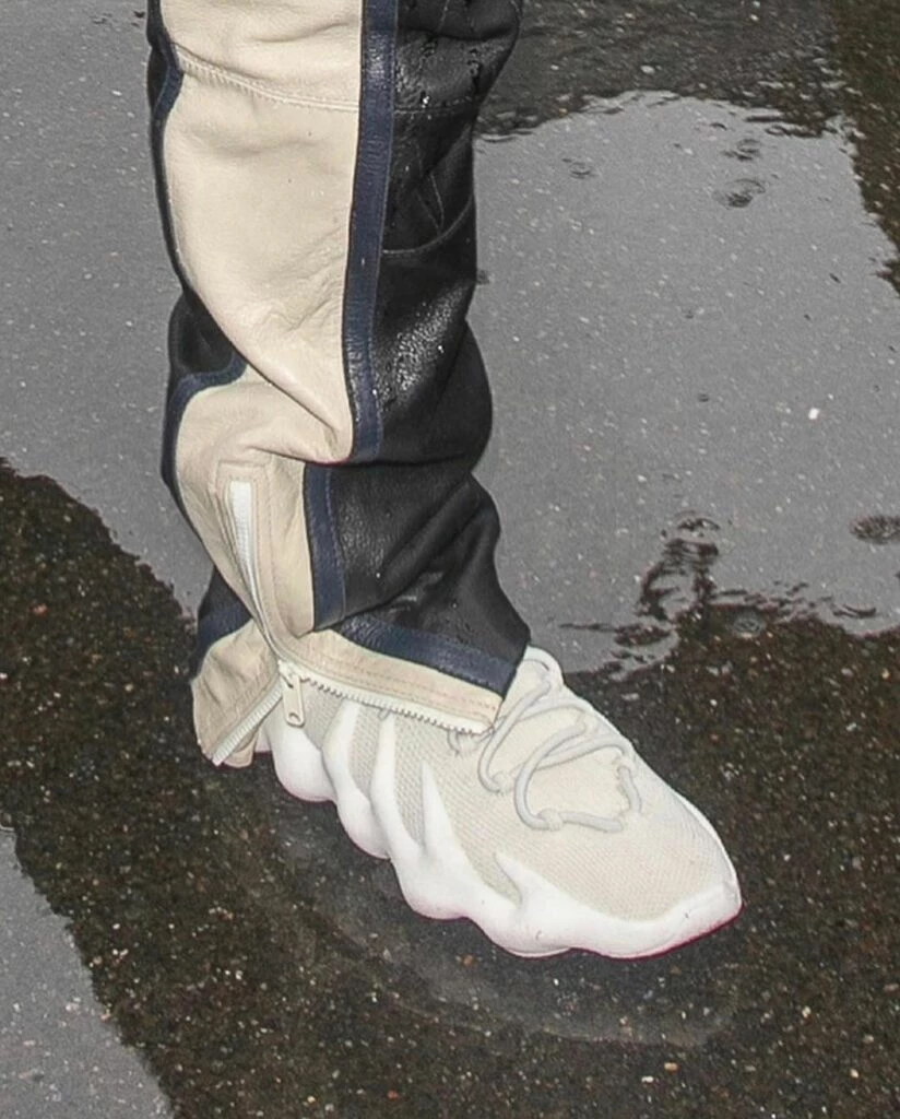 Yeezy 450 Cloud White H68038 Dead Stock