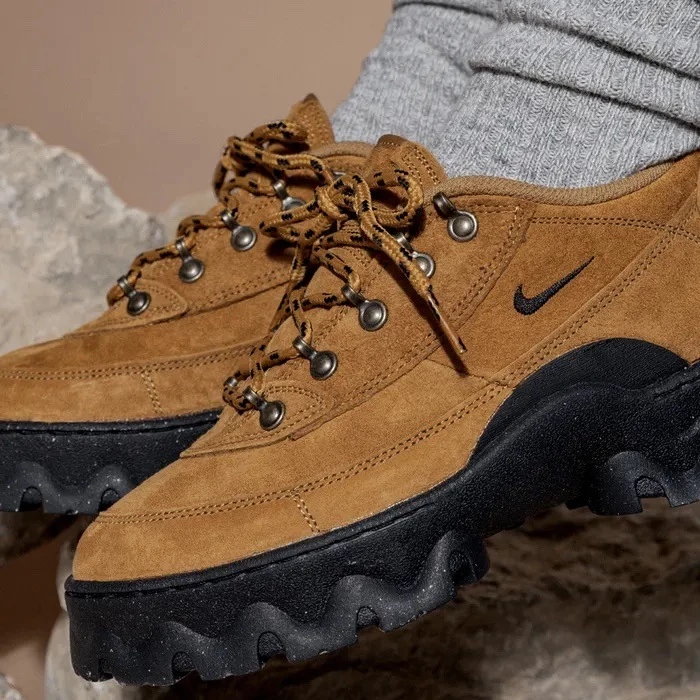 Nike Lahar Low Wheat DB9953-700 | Dead Stock