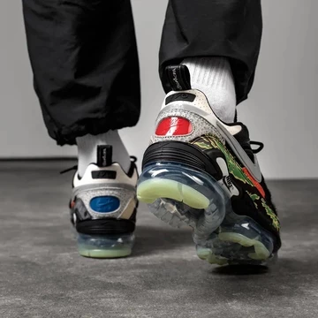 Nike Vapormax EVO DD3054 001