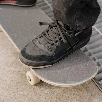 adidas Forum 84 Low ADV Black FY7999