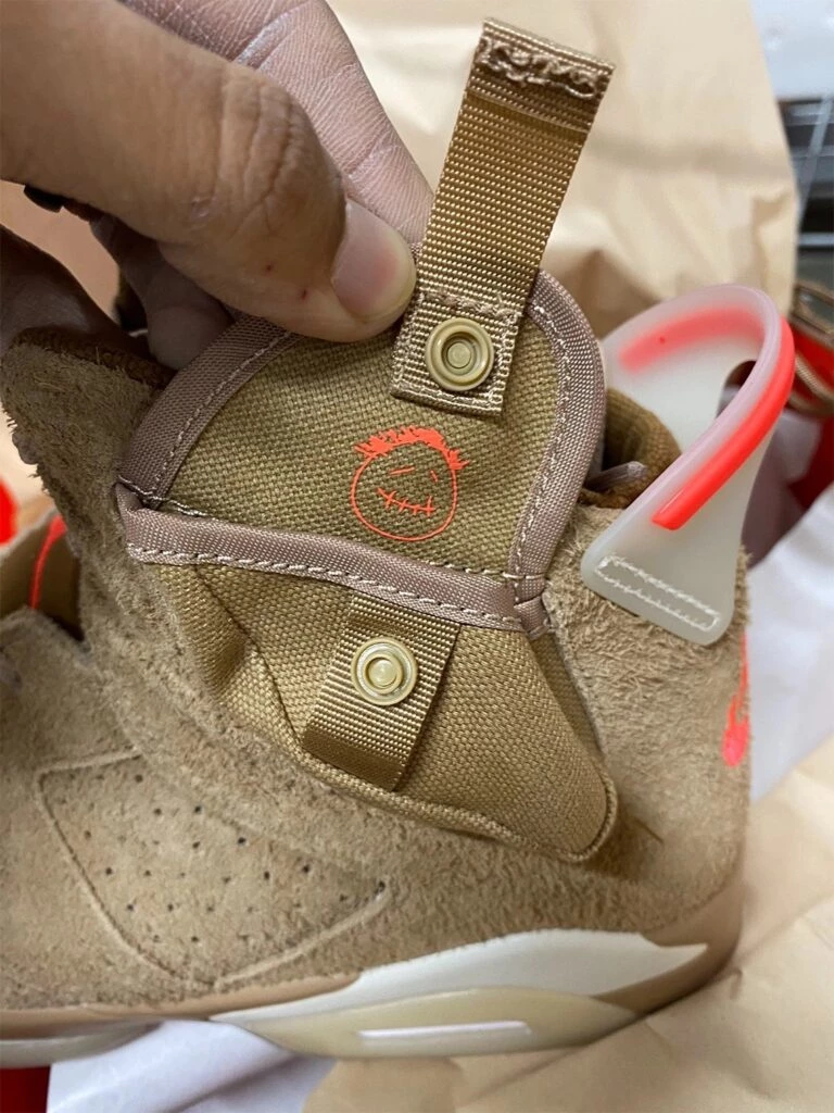 Travis Scott Jordan British Khaki DH0690-200 Dead Stock