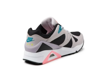 Nike Air Max Structure Platinum Violet