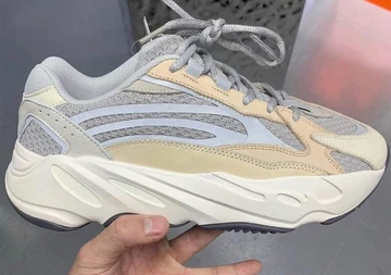 Yeezy Boost 700 Cream
