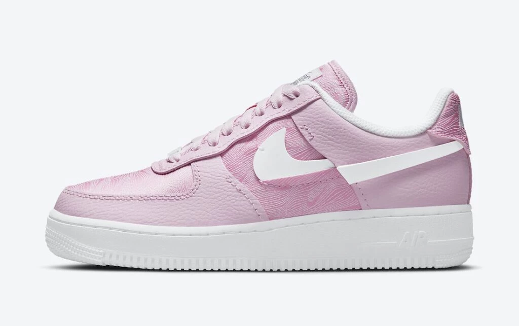 Nike foam pink shoes deals