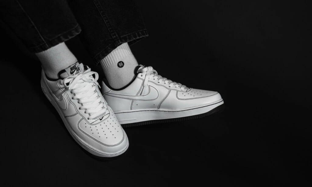 Air Force 1 Black Stitch CV1724-104 | Dead Stock