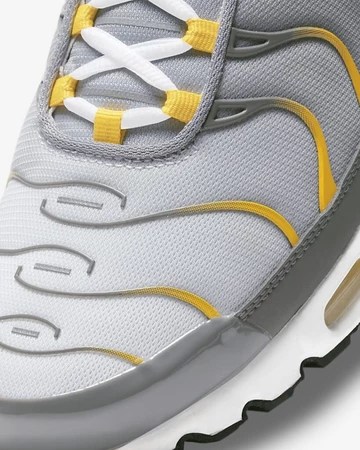 Nike Air Max Plus Dark Sulfur