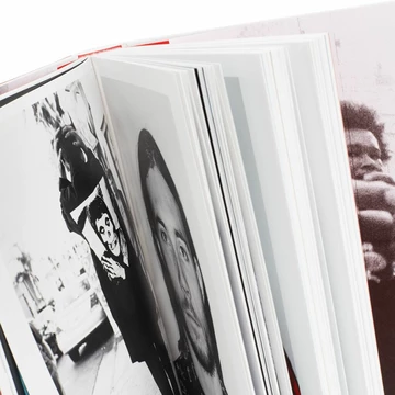 Supreme Buch Phaidon James Jebbie