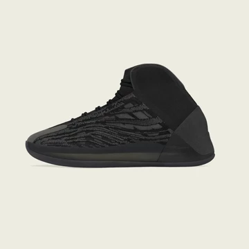Yeezy QNTM Onyx