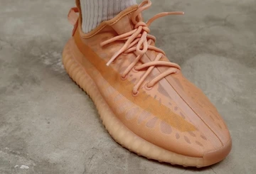 adidas Yeezy 350 V2 Mono Clay