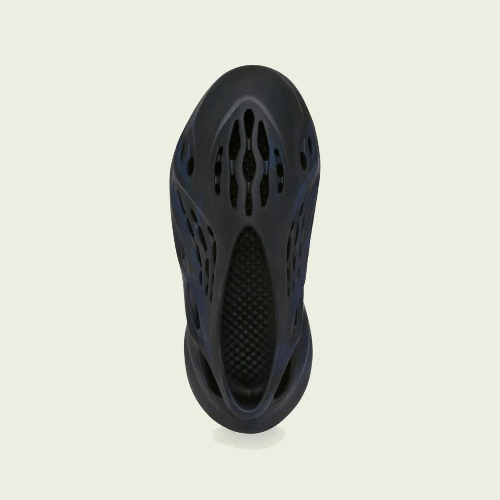 Yeezy Foam Runner Mineral Blue | Dead Stock