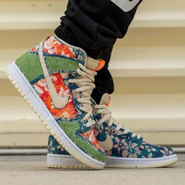Nike SB Dunk High Maui Wowie