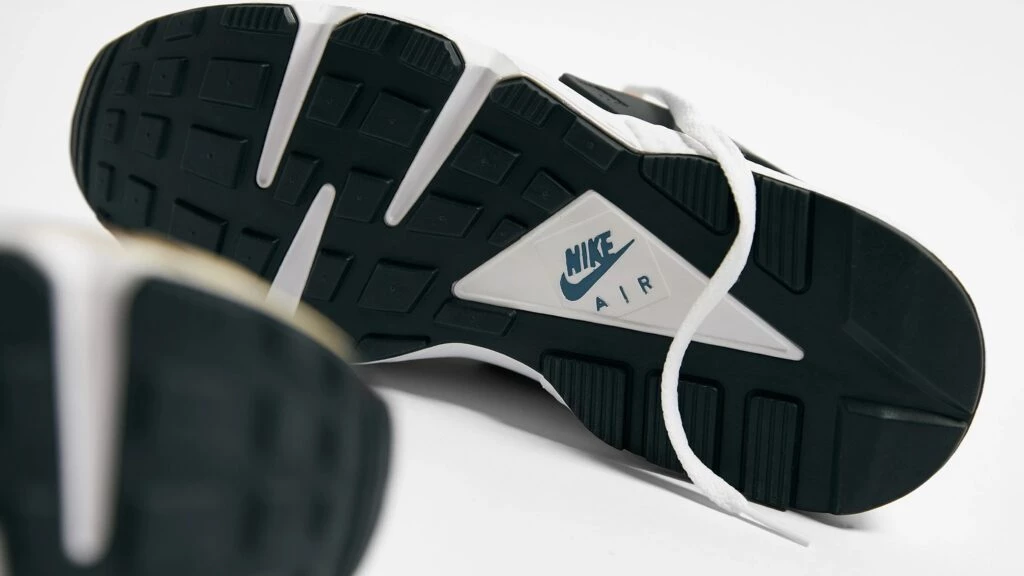 Nike Air Huarache Escape DH9532 201 | Dead Stock