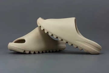 Yeezy Slides Pure