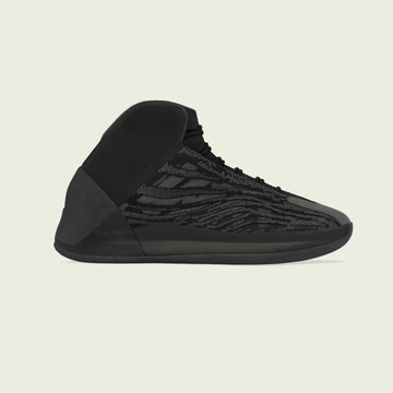 Yeezy QNTM Onyx