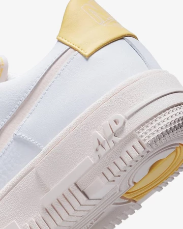 Nike Air Force 1 Pixel Arctic Orange