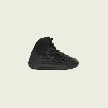 Yeezy QNTM Onyx