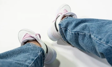 Jordan 1 Low SE Barely Green