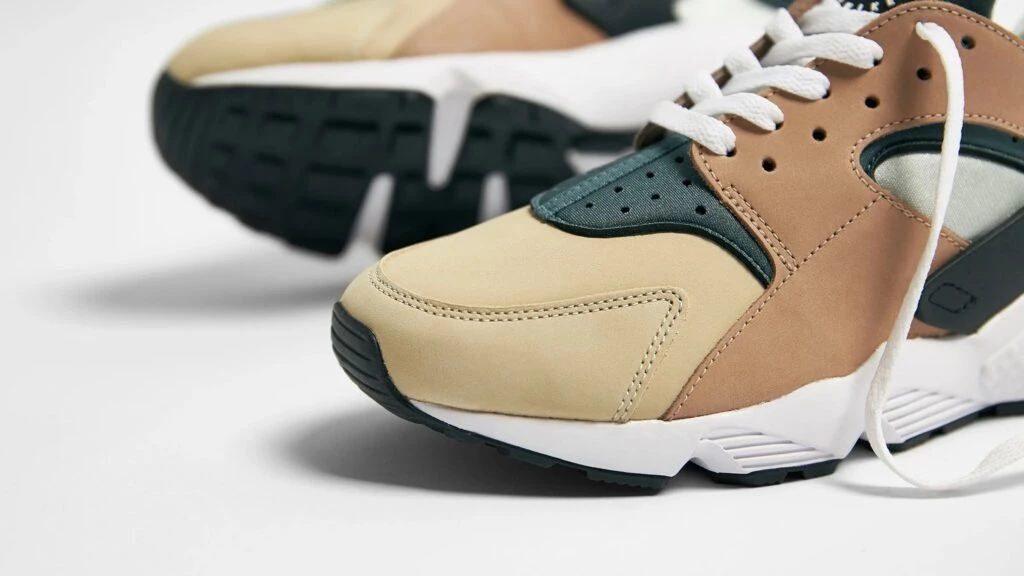 Nike Air Huarache Escape DH9532 201 | Dead Stock