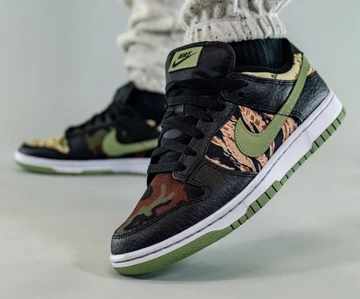 Nike Dunk Low Oil Green