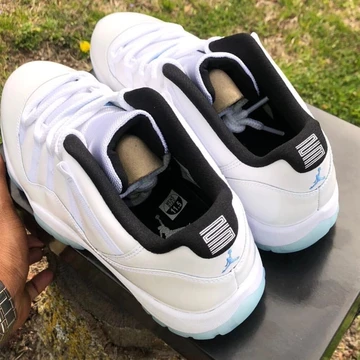 Jordan 11 Low Legend Blue
