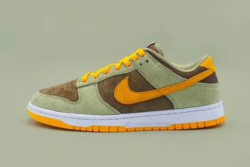 First pictures of the Nike Dunk Dusty Green