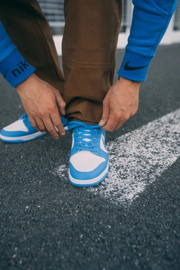 Nike Dunk Low UNC - on feet Bilder und mehr