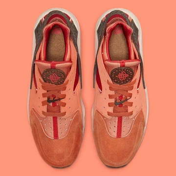 Nike Air Huarache Turf Orange