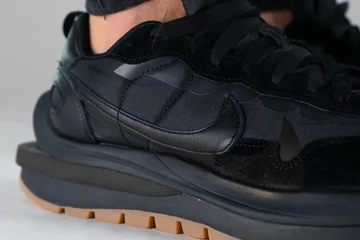 Nike Sacai VaporWaffle Black Gum