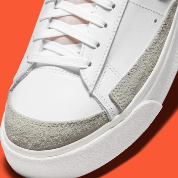 Nike Blazer Low Platform