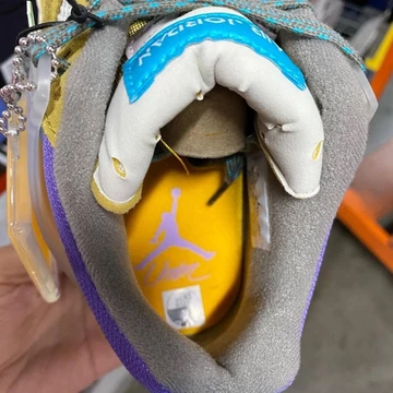 Union Air Jordan 4 Desert Moss - second colourway