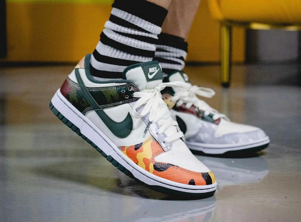 Sb dunk low camo sales