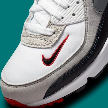 Air Max 90 Griffey Toe Box