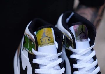 Nike Air Jordan 1 Mid Heat Reactive